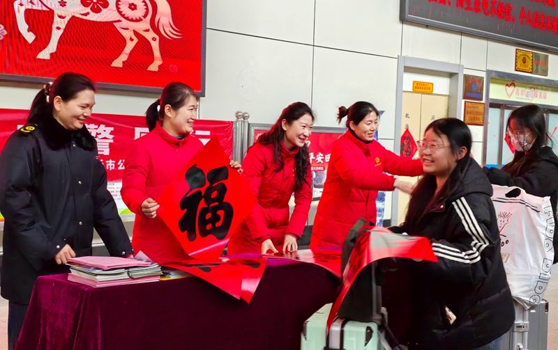 临沂多措并举护航春运 温情守护温暖归途