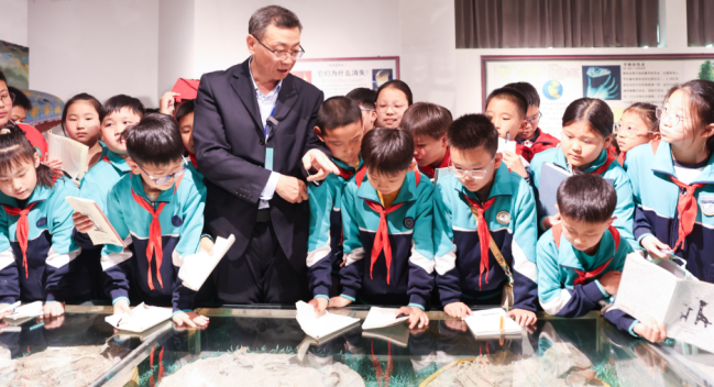 临沂：科普盛宴点燃少年科学梦